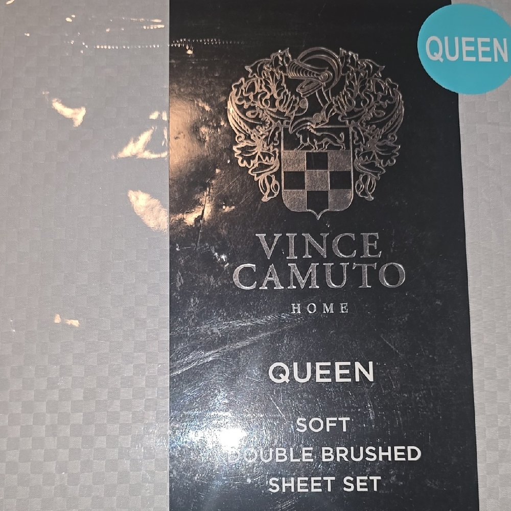 Vince Camuto Gray Queen Sheet Set